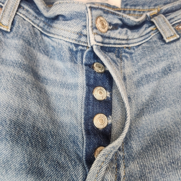 Free People We The Free Distressed Ripped Blue Jeans Light Wash Womens Size 26 - Picture 5 of 10